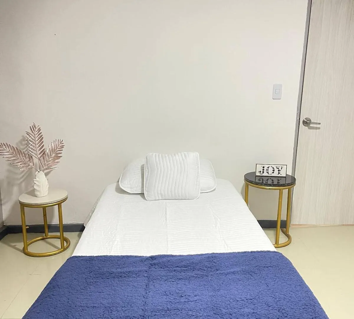 Apartamentos En Granada Y Santa Monica Residential Cali 0*,