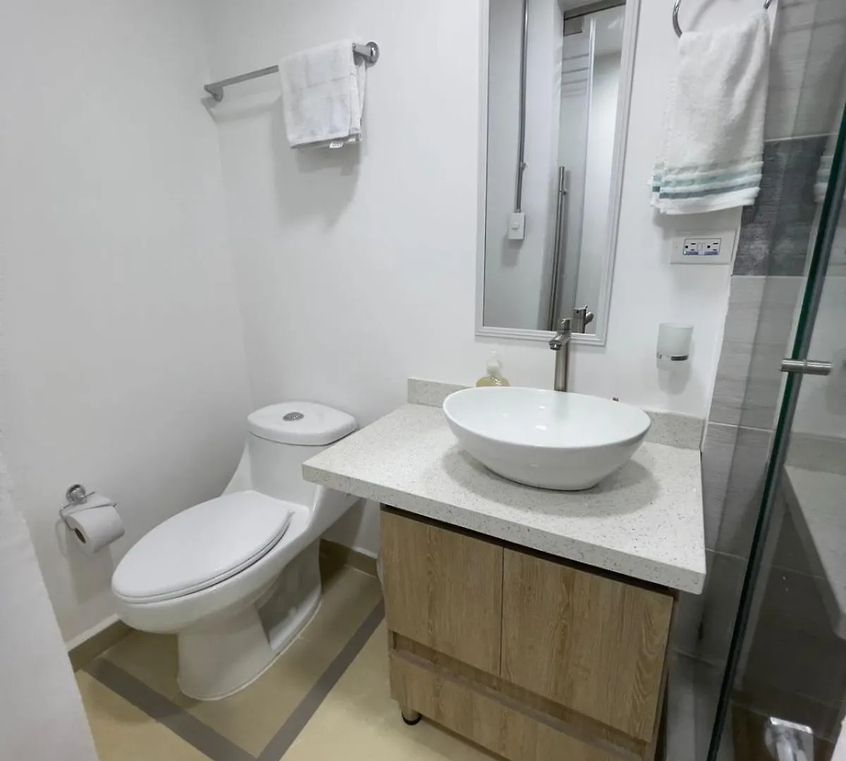 Apartamentos En Granada Y Santa Monica Residential Cali